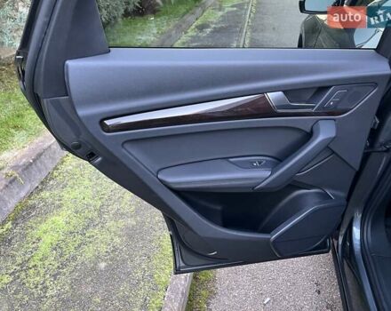 Сірий Ауді Ку 5, об'ємом двигуна 2 л та пробігом 104 тис. км за 26900 $, фото 24 на Automoto.ua