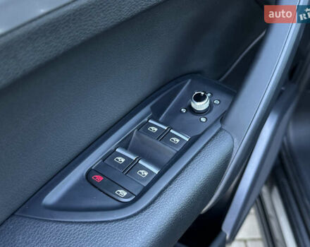 Серый Ауди Ку 5, объемом двигателя 1.97 л и пробегом 170 тыс. км за 32000 $, фото 25 на Automoto.ua