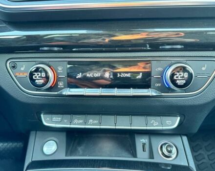 Сірий Ауді Ку 5, об'ємом двигуна 2 л та пробігом 34 тис. км за 29990 $, фото 14 на Automoto.ua