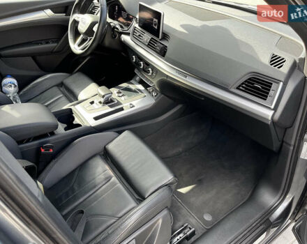 Серый Ауди Ку 5, объемом двигателя 2 л и пробегом 204 тыс. км за 29500 $, фото 11 на Automoto.ua