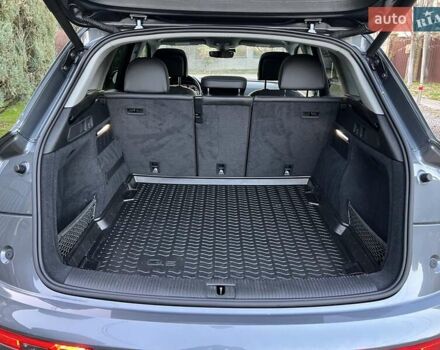 Сірий Ауді Ку 5, об'ємом двигуна 2 л та пробігом 104 тис. км за 26900 $, фото 25 на Automoto.ua