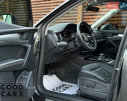 Серый Ауди Ку 5, объемом двигателя 1.98 л и пробегом 30 тыс. км за 52000 $, фото 18 на Automoto.ua