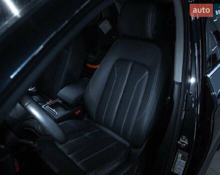 Сірий Ауді Ку 5, об'ємом двигуна 2 л та пробігом 59 тис. км за 29700 $, фото 4 на Automoto.ua