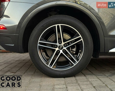 Серый Ауди Ку 5, объемом двигателя 1.98 л и пробегом 30 тыс. км за 52000 $, фото 15 на Automoto.ua