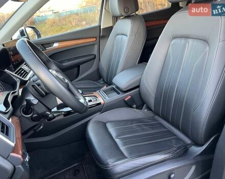 Сірий Ауді Ку 5, об'ємом двигуна 2 л та пробігом 77 тис. км за 28900 $, фото 13 на Automoto.ua