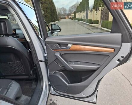 Серый Ауди Ку 5, объемом двигателя 2 л и пробегом 77 тыс. км за 28500 $, фото 13 на Automoto.ua