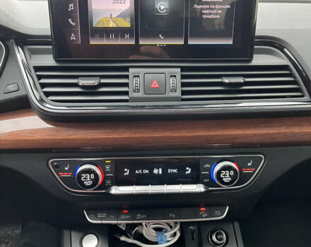 Серый Ауди Ку 5, объемом двигателя 1.98 л и пробегом 153 тыс. км за 29500 $, фото 17 на Automoto.ua