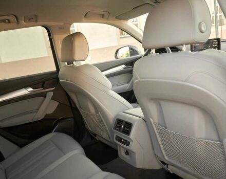 Сірий Ауді Ку 5, об'ємом двигуна 2 л та пробігом 60 тис. км за 24500 $, фото 11 на Automoto.ua