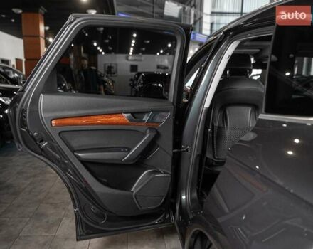 Серый Ауди Ку 5, объемом двигателя 1.98 л и пробегом 42 тыс. км за 36900 $, фото 10 на Automoto.ua