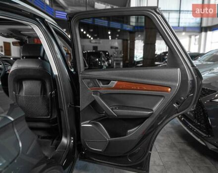 Серый Ауди Ку 5, объемом двигателя 1.98 л и пробегом 42 тыс. км за 36900 $, фото 3 на Automoto.ua