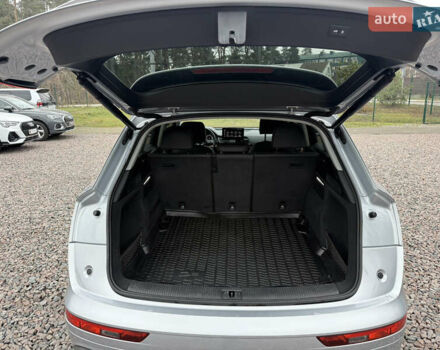 Серый Ауди Ку 5, объемом двигателя 1.98 л и пробегом 122 тыс. км за 30500 $, фото 18 на Automoto.ua