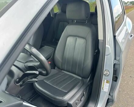 Серый Ауди Ку 5, объемом двигателя 2 л и пробегом 20 тыс. км за 16000 $, фото 7 на Automoto.ua