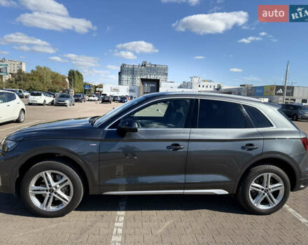 Серый Ауди Ку 5, объемом двигателя 1.97 л и пробегом 81 тыс. км за 44500 $, фото 1 на Automoto.ua