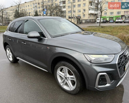 Серый Ауди Ку 5, объемом двигателя 1.97 л и пробегом 81 тыс. км за 43500 $, фото 2 на Automoto.ua