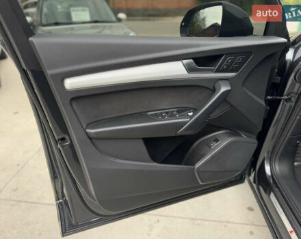 Серый Ауди Ку 5, объемом двигателя 3 л и пробегом 63 тыс. км за 52500 $, фото 27 на Automoto.ua