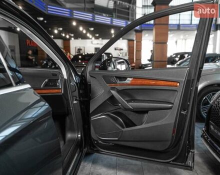 Серый Ауди Ку 5, объемом двигателя 1.98 л и пробегом 42 тыс. км за 36900 $, фото 27 на Automoto.ua