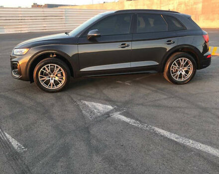 Серый Ауди Ку 5, объемом двигателя 1.98 л и пробегом 50 тыс. км за 39500 $, фото 3 на Automoto.ua