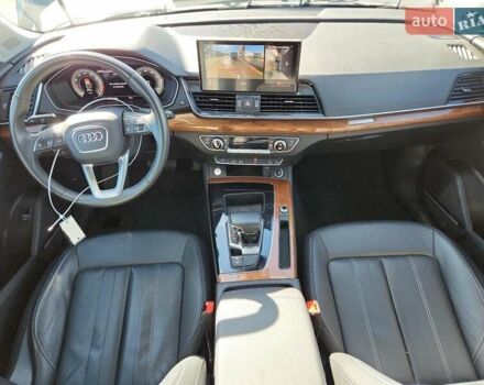 Серый Ауди Ку 5, объемом двигателя 2 л и пробегом 77 тыс. км за 14500 $, фото 7 на Automoto.ua