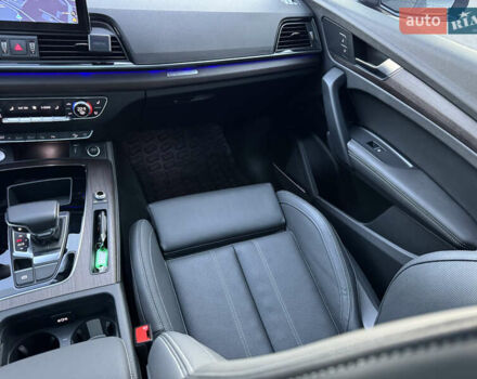 Сірий Ауді Ку 5, об'ємом двигуна 1.98 л та пробігом 25 тис. км за 39800 $, фото 52 на Automoto.ua