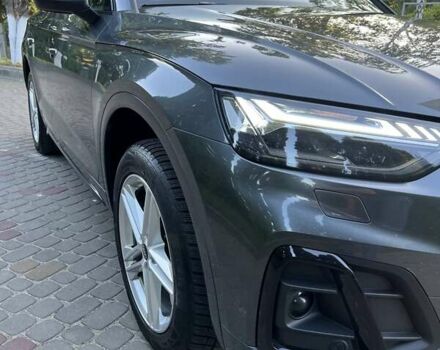 Серый Ауди Ку 5, объемом двигателя 1.97 л и пробегом 108 тыс. км за 42500 $, фото 2 на Automoto.ua