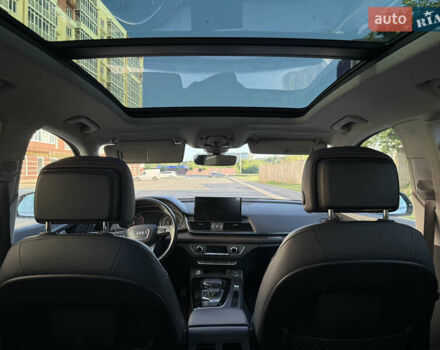 Серый Ауди Ку 5, объемом двигателя 2 л и пробегом 84 тыс. км за 33199 $, фото 26 на Automoto.ua