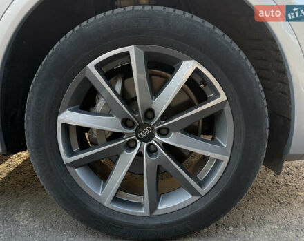 Серый Ауди Ку 5, объемом двигателя 2 л и пробегом 84 тыс. км за 33199 $, фото 29 на Automoto.ua