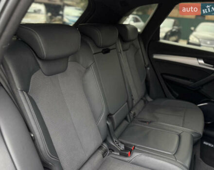 Серый Ауди Ку 5, объемом двигателя 3 л и пробегом 63 тыс. км за 52500 $, фото 38 на Automoto.ua