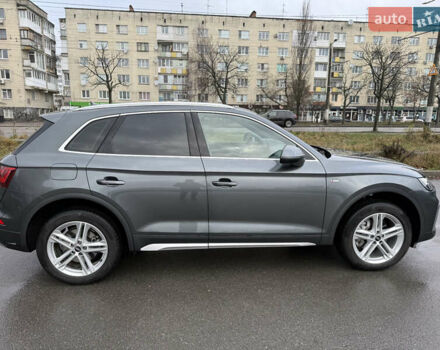 Серый Ауди Ку 5, объемом двигателя 1.97 л и пробегом 81 тыс. км за 43500 $, фото 4 на Automoto.ua