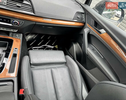 Серый Ауди Ку 5, объемом двигателя 1.98 л и пробегом 41 тыс. км за 51900 $, фото 16 на Automoto.ua