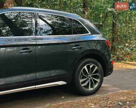 Сірий Ауді Ку 5, об'ємом двигуна 1.98 л та пробігом 29 тис. км за 37879 $, фото 2 на Automoto.ua