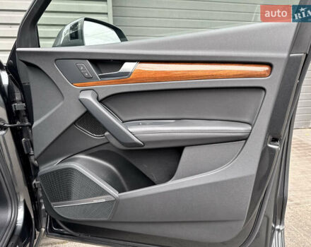 Серый Ауди Ку 5, объемом двигателя 1.98 л и пробегом 41 тыс. км за 51900 $, фото 31 на Automoto.ua