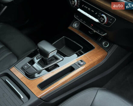 Серый Ауди Ку 5, объемом двигателя 2 л и пробегом 131 тыс. км за 30500 $, фото 69 на Automoto.ua