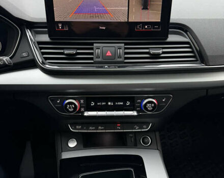 Серый Ауди Ку 5, объемом двигателя 2 л и пробегом 46 тыс. км за 33900 $, фото 46 на Automoto.ua