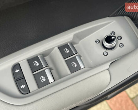 Серый Ауди Ку 5, объемом двигателя 1.98 л и пробегом 41 тыс. км за 37999 $, фото 20 на Automoto.ua