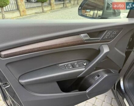 Серый Ауди Ку 5, объемом двигателя 1.98 л и пробегом 51 тыс. км за 37300 $, фото 19 на Automoto.ua