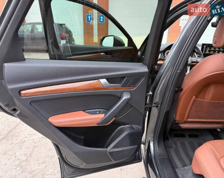 Серый Ауди Ку 5, объемом двигателя 1.98 л и пробегом 67 тыс. км за 40500 $, фото 17 на Automoto.ua