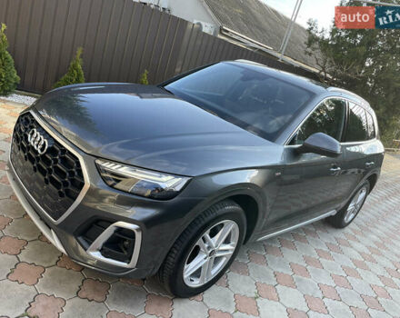 Серый Ауди Ку 5, объемом двигателя 1.97 л и пробегом 51 тыс. км за 55500 $, фото 3 на Automoto.ua