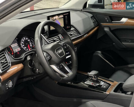 Серый Ауди Ку 5, объемом двигателя 1.98 л и пробегом 18 тыс. км за 34700 $, фото 43 на Automoto.ua