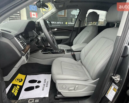 Серый Ауди Ку 5, объемом двигателя 1.98 л и пробегом 41 тыс. км за 37999 $, фото 16 на Automoto.ua