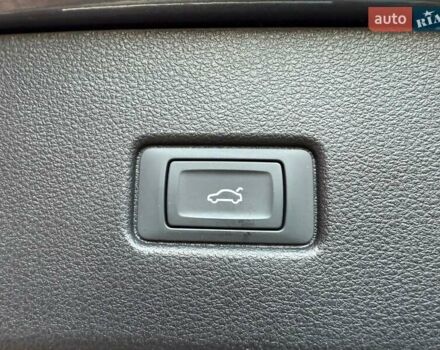 Серый Ауди Ку 5, объемом двигателя 1.97 л и пробегом 35 тыс. км за 59990 $, фото 14 на Automoto.ua