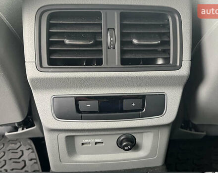 Серый Ауди Ку 5, объемом двигателя 1.98 л и пробегом 41 тыс. км за 37999 $, фото 26 на Automoto.ua