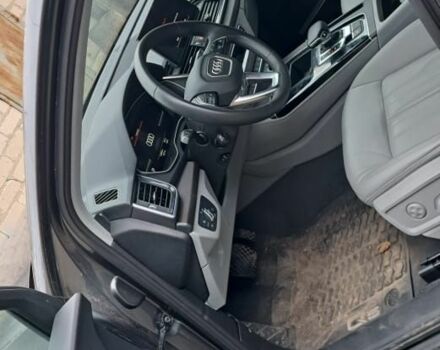 Сірий Ауді Ку 5, об'ємом двигуна 2 л та пробігом 134 тис. км за 29649 $, фото 2 на Automoto.ua