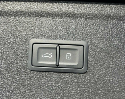 Серый Ауди Ку 5, объемом двигателя 1.97 л и пробегом 51 тыс. км за 55500 $, фото 17 на Automoto.ua