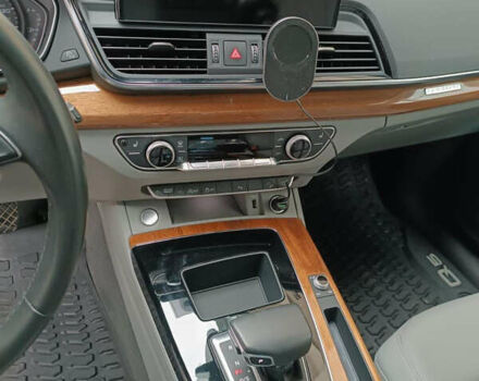 Серый Ауди Ку 5, объемом двигателя 1.98 л и пробегом 25 тыс. км за 36500 $, фото 5 на Automoto.ua