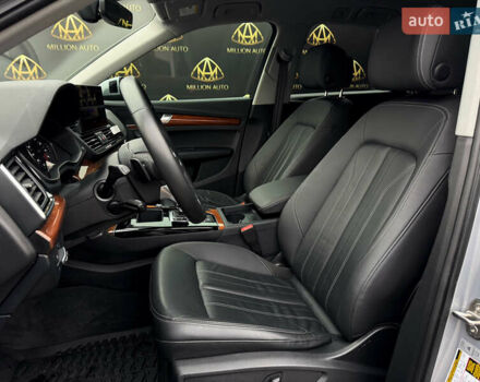 Серый Ауди Ку 5, объемом двигателя 1.98 л и пробегом 10 тыс. км за 42000 $, фото 10 на Automoto.ua