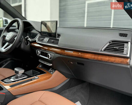 Сірий Ауді Ку 5, об'ємом двигуна 2 л та пробігом 23 тис. км за 39900 $, фото 92 на Automoto.ua