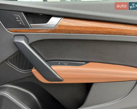 Сірий Ауді Ку 5, об'ємом двигуна 2 л та пробігом 23 тис. км за 39900 $, фото 93 на Automoto.ua