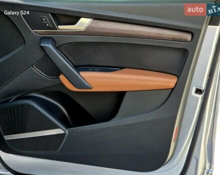 Серый Ауди Ку 5, объемом двигателя 1.98 л и пробегом 21 тыс. км за 38100 $, фото 25 на Automoto.ua