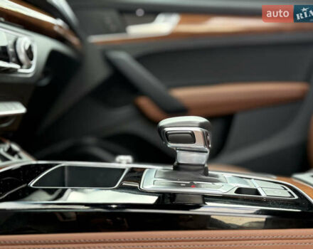 Сірий Ауді Ку 5, об'ємом двигуна 2 л та пробігом 23 тис. км за 39900 $, фото 68 на Automoto.ua