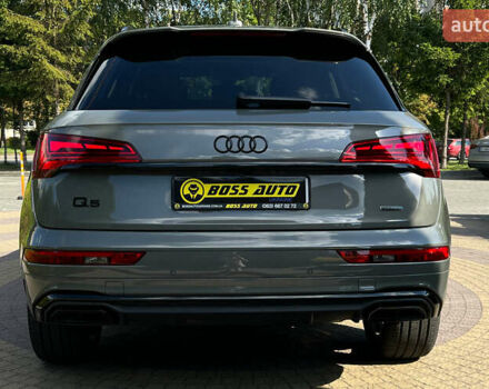 Серый Ауди Ку 5, объемом двигателя 2 л и пробегом 4 тыс. км за 57999 $, фото 5 на Automoto.ua